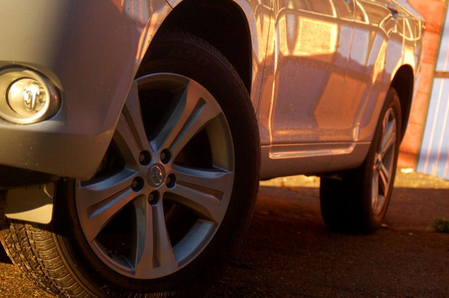  Toyota Highlander Sport 2008 года  (фото 54 из 57)